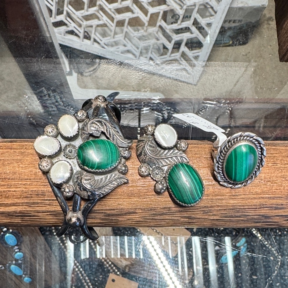 Sterling Silver Set malachite & mother of pearl  Jewelry SetVintage 1970s